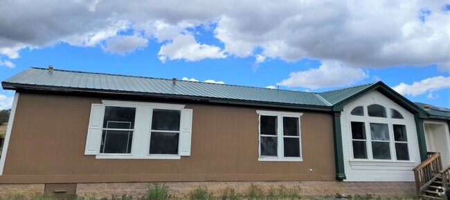 Building Photo - Large Manufactured home on 3 acres in Capi...