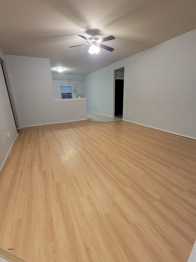 Photo - 904 SW Green World St