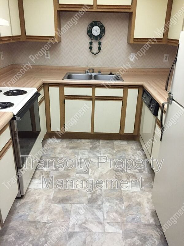 Photo - 1340 N Recker Rd