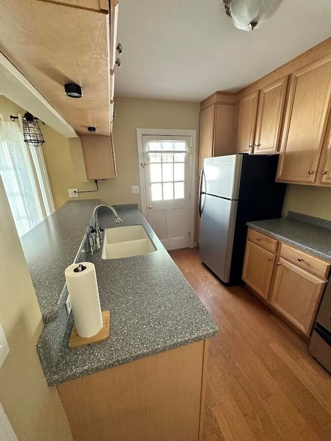 Photo - 305 Hanover Arms Ct