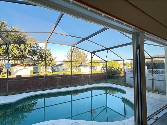 Photo - 2859 Blooming Alamanda Loop