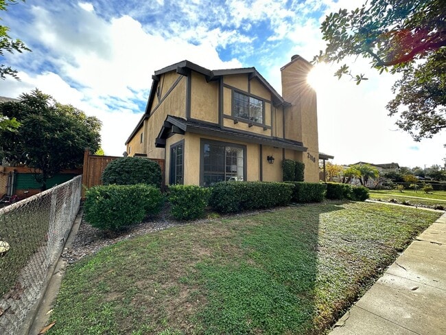 Building Photo - 812 - 2118-2120 S. Meridian LLC Unit 812-B Rental