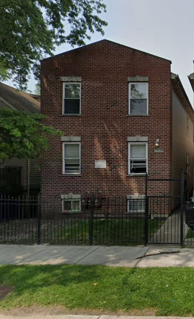 Building Photo - 7824 S Greenwood Ave Unit 1