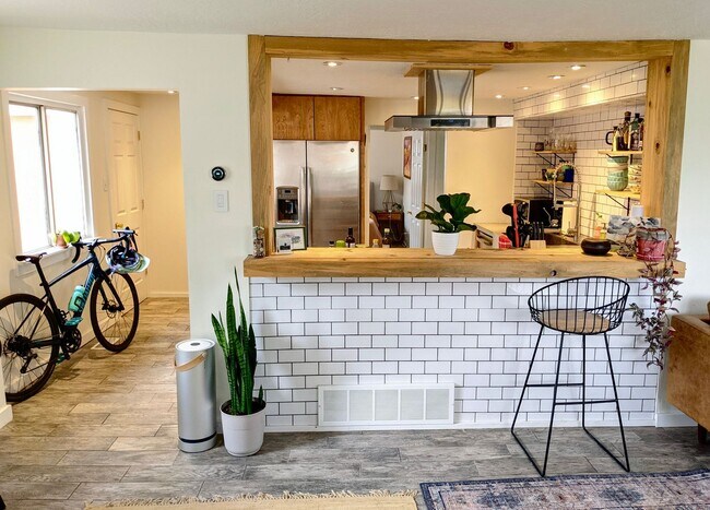 Photo - Darling Cottage Near SLCC!