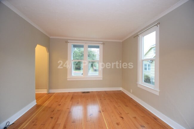 Photo - Charming Home in the Heart of Oregon City