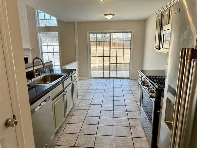 Photo - 725 Soneley Ct