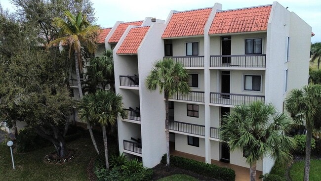Building Photo - 3050 Presidential Way Unit 205