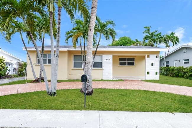 Building Photo - 305 SW 9th Terrace Rental