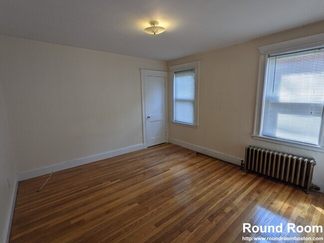 Photo - 74 Colborne Rd Unit 1