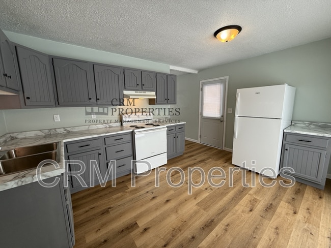 Photo - 800 Maumee Dr