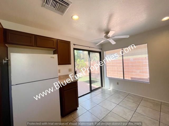 Photo - 610 W Cassidy Pl