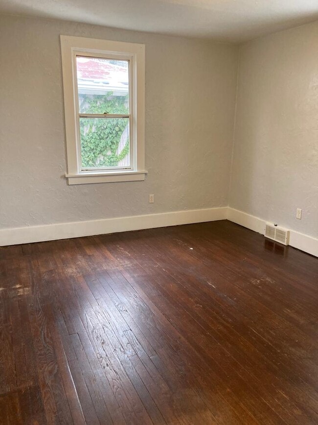 Photo - 2313 Vodeli St