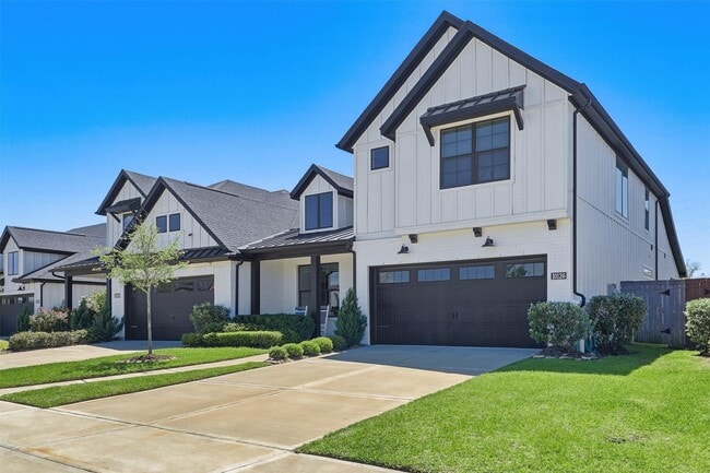 Building Photo - 10126 Water Harbor Dr