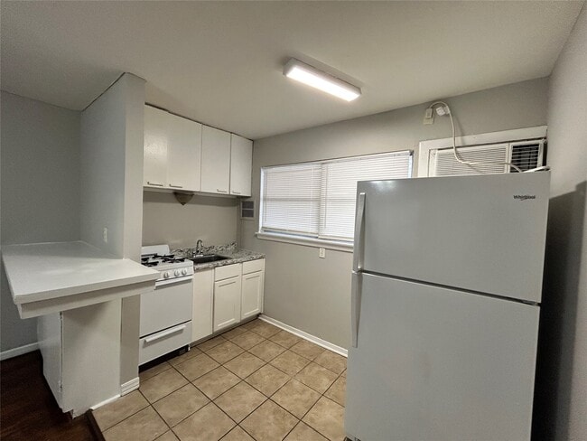 Photo - 8807 Timberside Dr Unit 3