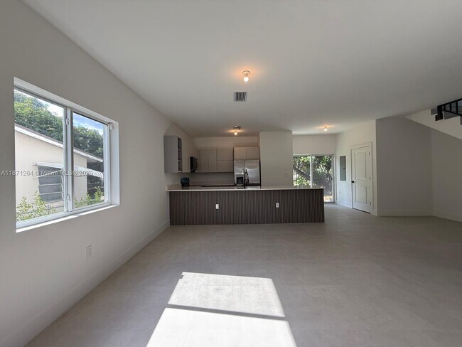 Photo - 2788 NW 9th Pl
