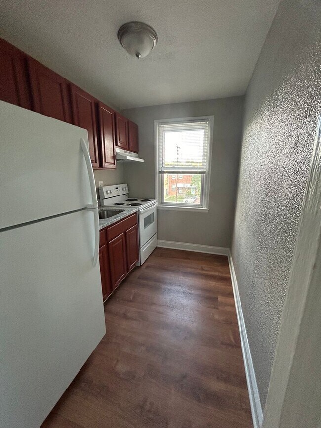 Photo - 449 Burbank St SE Unit 3