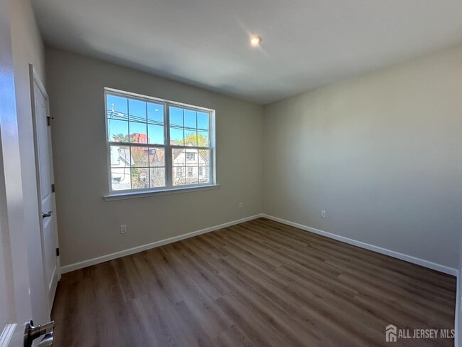 Photo - 88 Louis St Unidad 6