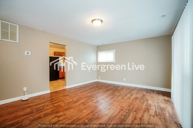 Photo - 2074 Woodland Ave