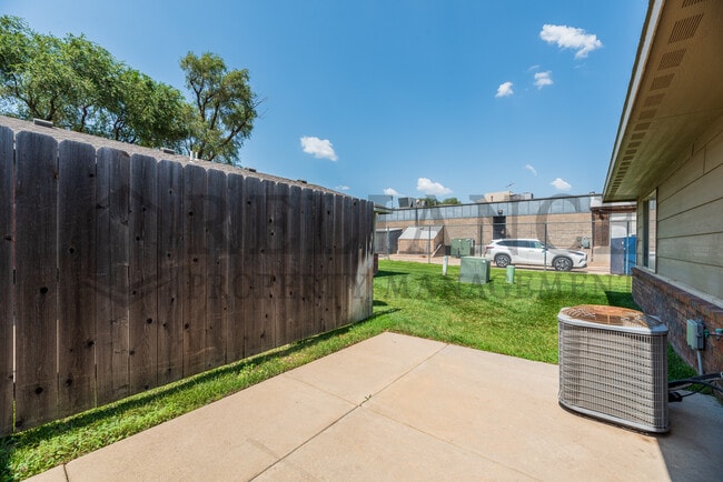 Photo - 4206 Newell St