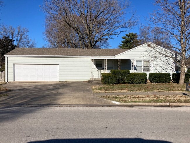 Building Photo - LEASING