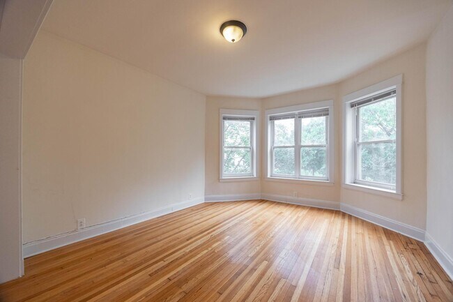 1522 N Kedzie Ave Unit 2