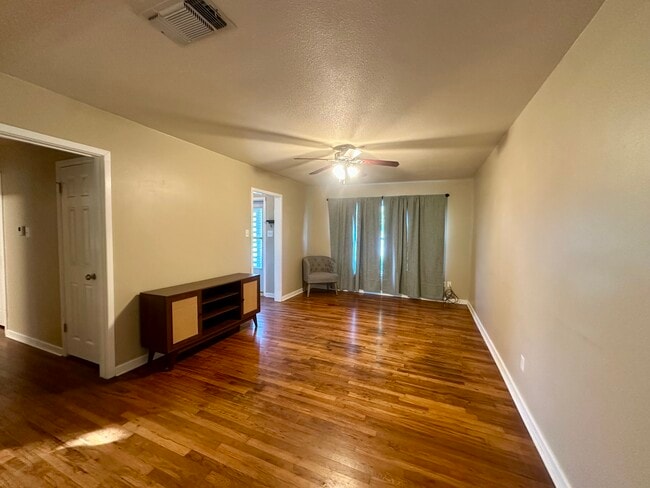 Photo - 1316 Eastview Dr