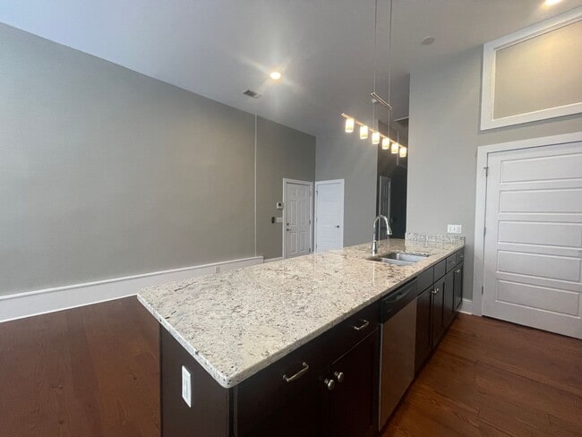 Photo - 439 Third Street-201