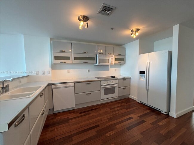 Photo - 6580 Indian Creek Dr Unidad 508