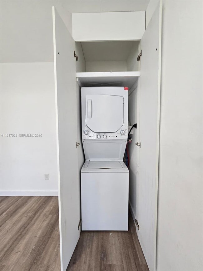 Photo - 1945 NE 171 St Unit 2