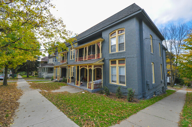 Photo - 226 Eddy St Townhome