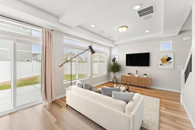 Photo - 104 E Polaris Dr
