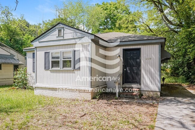 Photo - 209 Meadowdale Dr