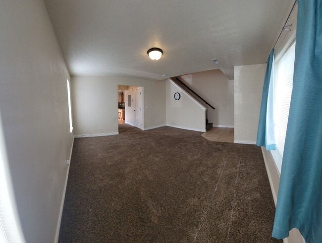 Photo - 550 Sunflower Rd
