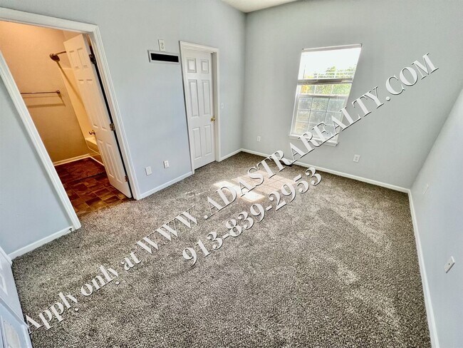 Photo - Beautiful Gardner Townhome-Available in MAY!!