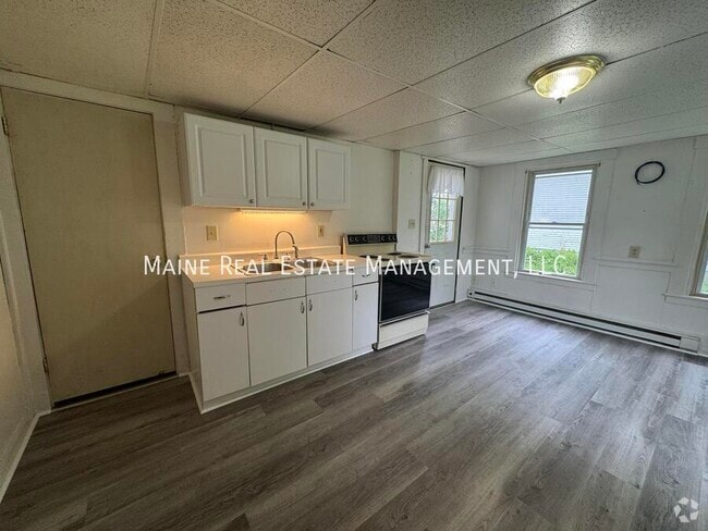 Building Photo - 38 Academy St Unit C Rental