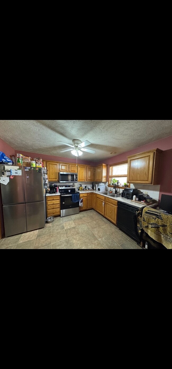 Photo - 2571 N West Ave