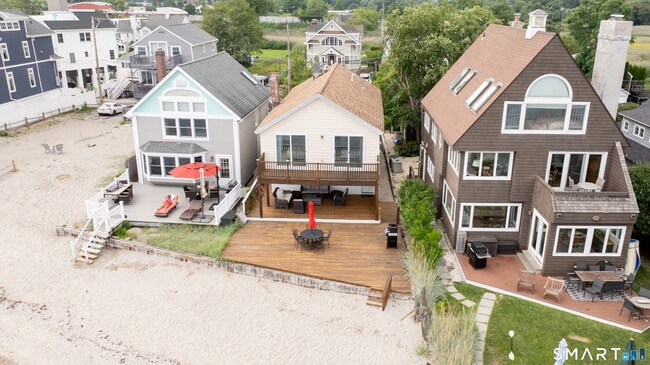 989 Fairfield Beach Rd