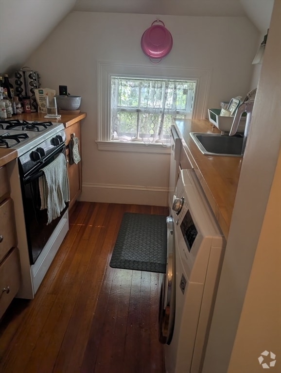 Building Photo - 474 Chestnut Hill Ave Unit 3 Rental