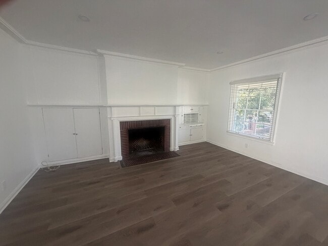 Photo - 3643 Monon St