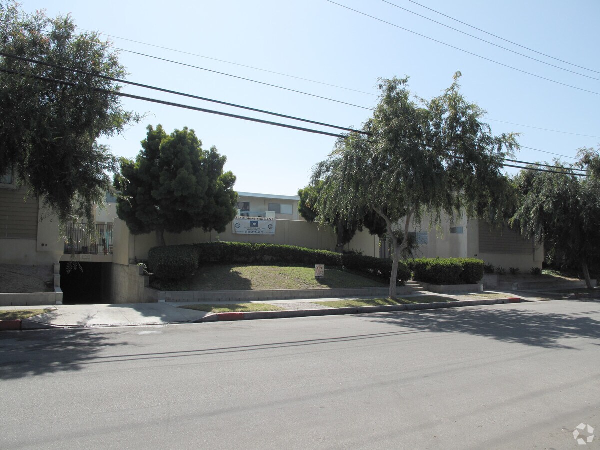 Photo - 23104 Samuel St