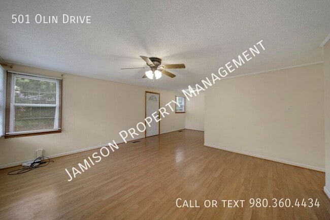 Photo - 501 Olin Dr