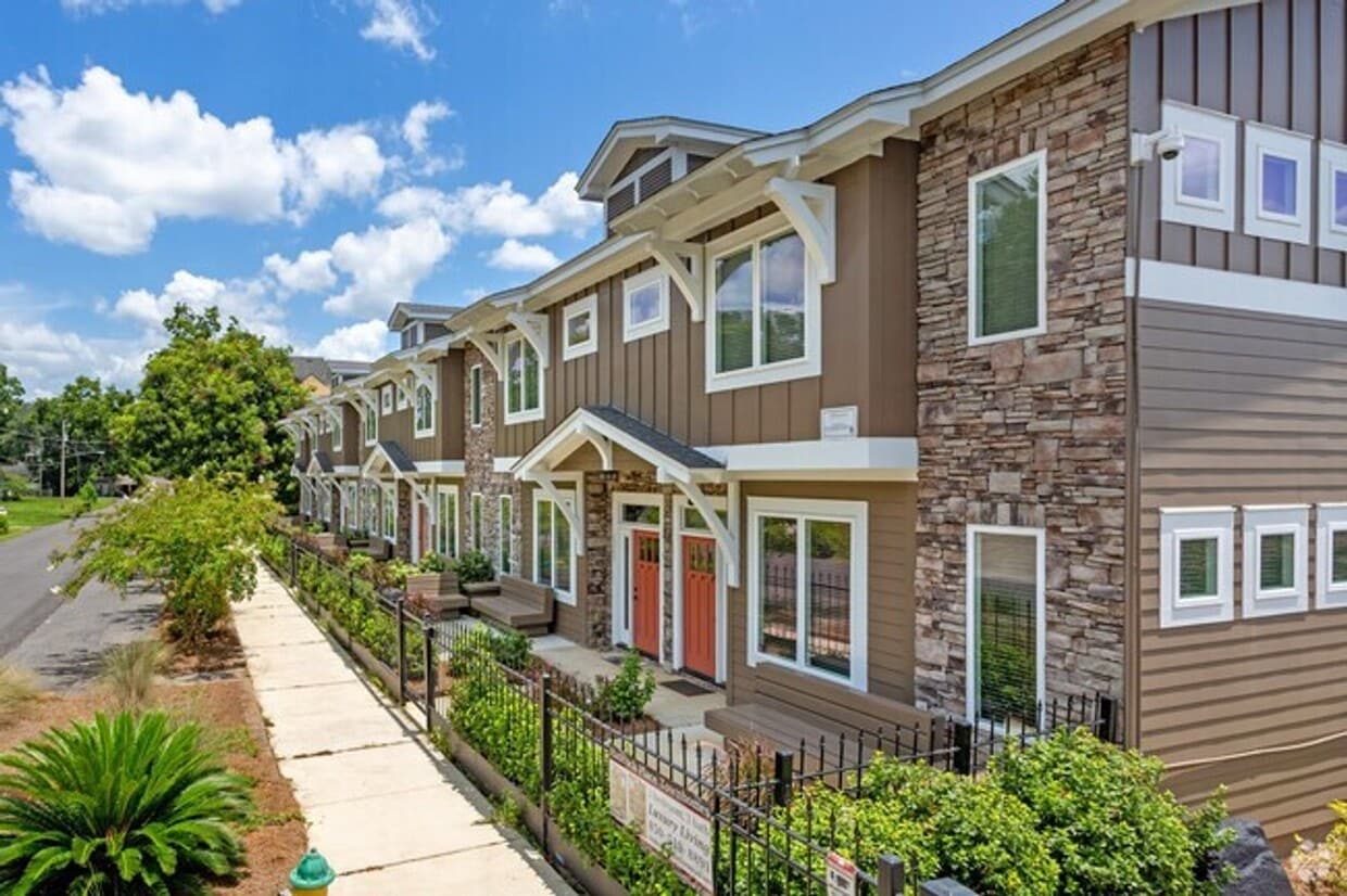 Leasing for FALL 2025! 3Bed/3Bath Townhous... - Leasing for FALL 2025! 3Bed/3Bath Townhous...