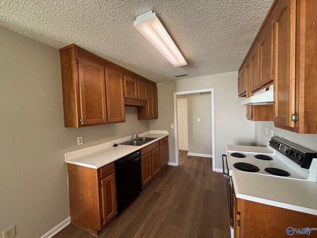 Photo - 2536 Clovis Rd SW