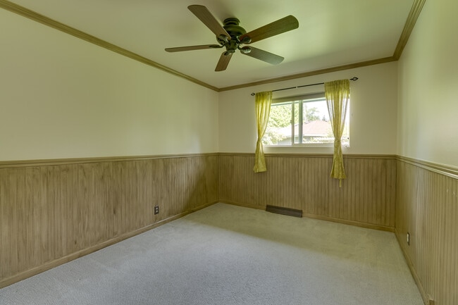 Photo - Mercer Island Rambler Available 2/1!