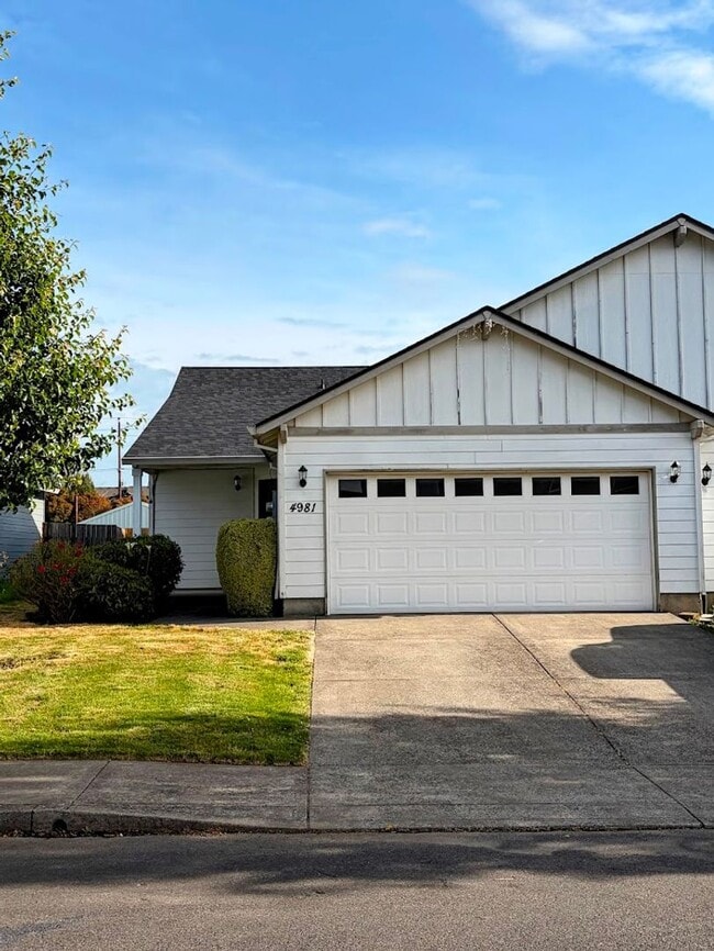 Photo - Fontana Duplexes Unit 4981