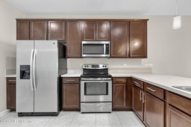 Photo - 3910 Buckthorne Dr