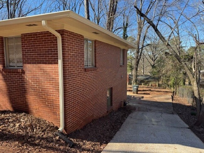 Photo - Back on the market!