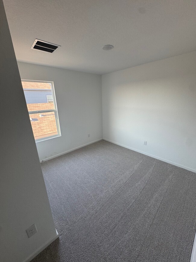 Photo - 7306 India Star