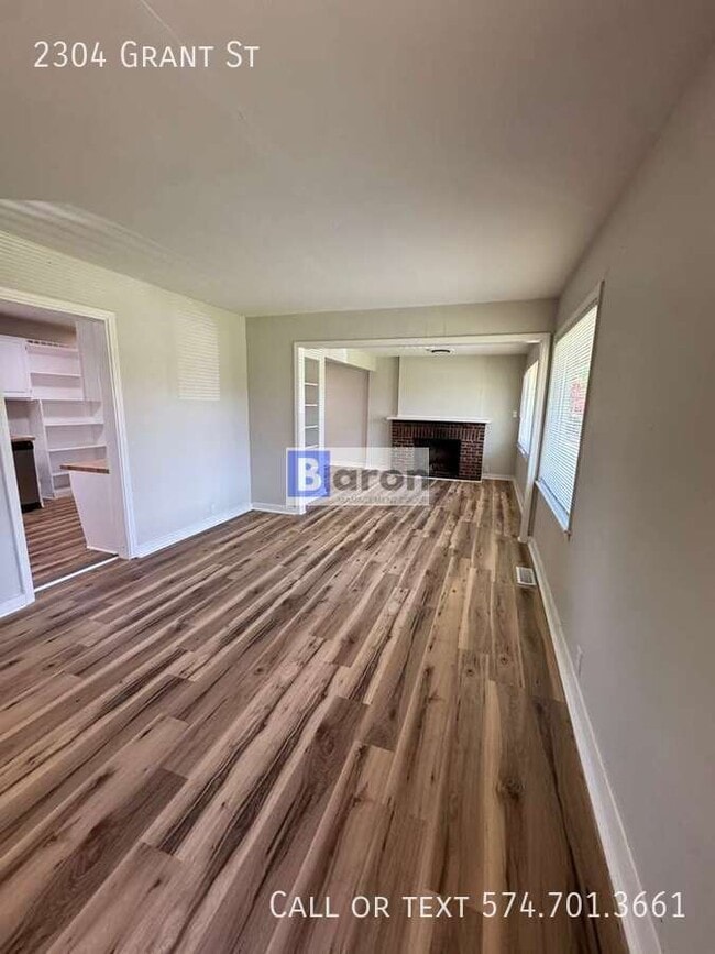 Photo - 2304 Grant St