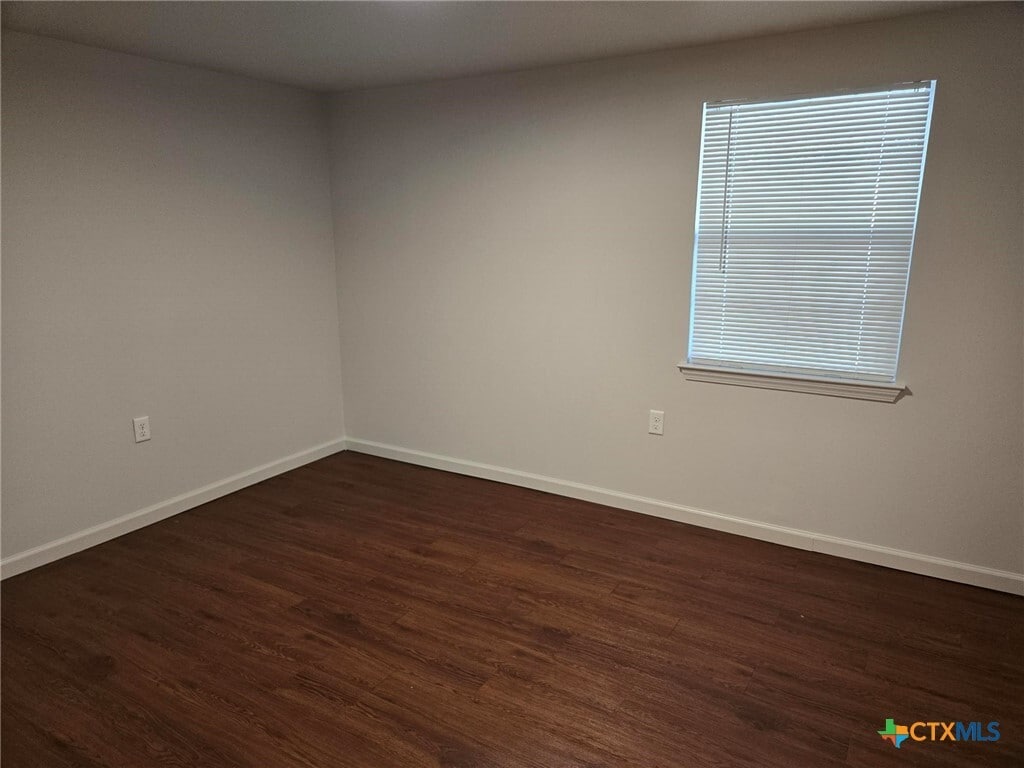 Photo - 1037 W Court St Unidad Main